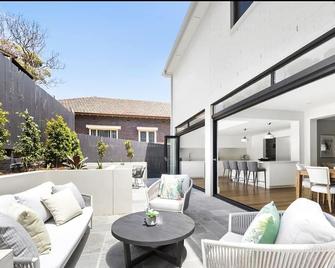 Elegant Eastern Suburbs Residence - close to beaches and CBD - Randwick - Balcony