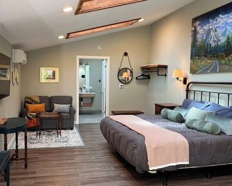 Sea Glass Inn - Seaside - Schlafzimmer