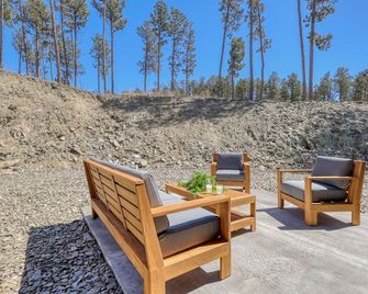 Saddle Up For Luxury - 15 Minutes to Mt Rushmore - Rockerville - Ložnice