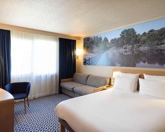 Novotel Orleans Chemins De Sologne Demeure De Campagne - Orléans - Bedroom