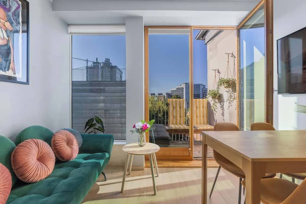 Dinbnb Apartments L Family Friendly L 1000m from Central Station L New L Free Parking - أوسلو - غرفة معيشة