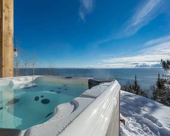 Hôtel à la maison - Le Phare d'Irène spa et fleuve - Saint-Irénée