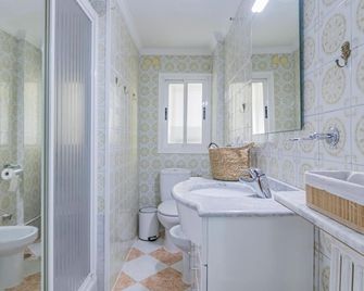 Avenida del Sur Retreat con Terraza - غرناطة