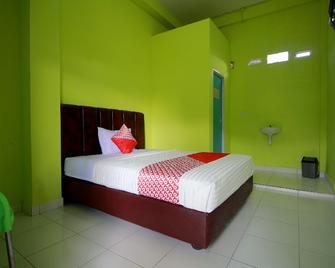 OYO 2585 Sherren Guest House - Lubuklinggau - Habitación
