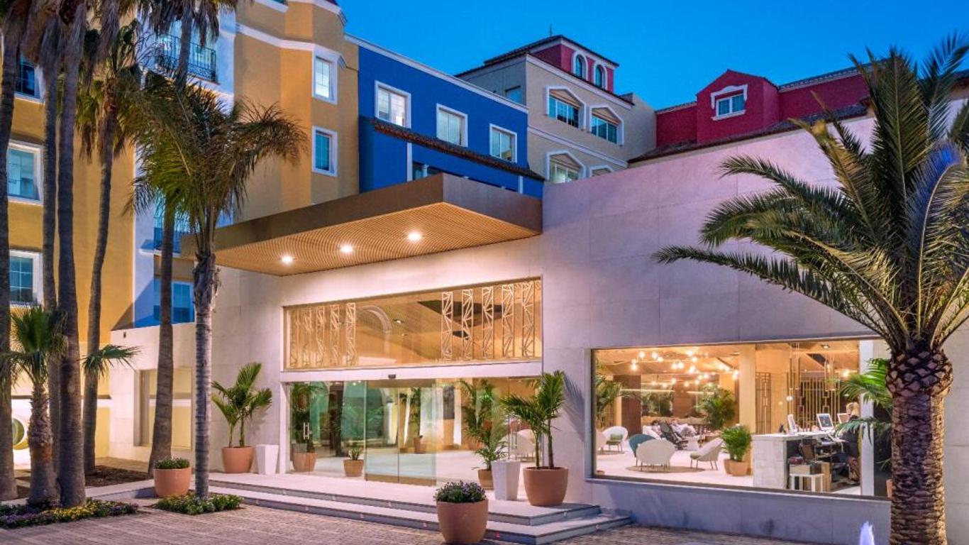 Mediterraneo Bay Hotel & Resort