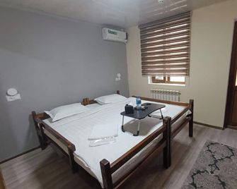 Caravan Hostel Near Airport - Taskent