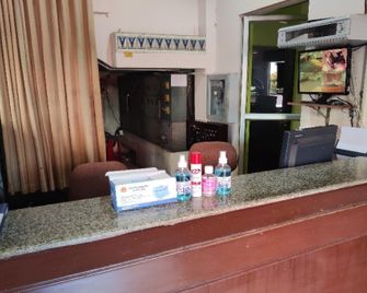 Spot On Sana Tourist Home - Kollam - Reception