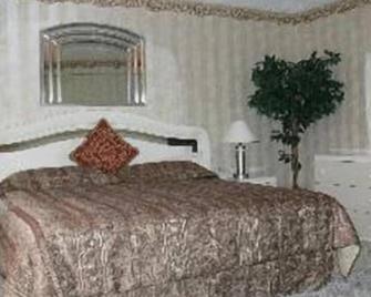 Chateau Royale Inn - Lake Geneva