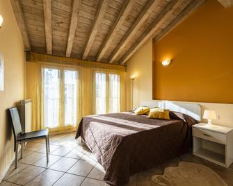 Flowers Apartments - Desenzano del Garda - Slaapkamer