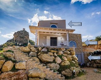 Villa Rosaria 2km From The Zingaro Nature Reserve Num1 - Scopello - Gebouw