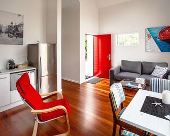 Relaxing Modern Cottage - Centrally Located - Paraparaumu Beach - Soggiorno
