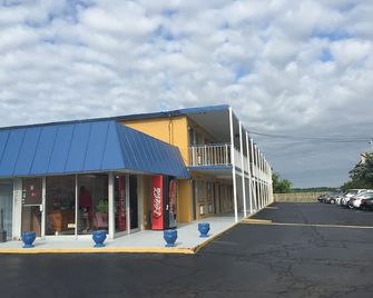 Belmont Inn & Suites - Hampton - Bygning