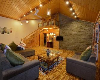 Penthouse with Amazing views - Naggar - Living room