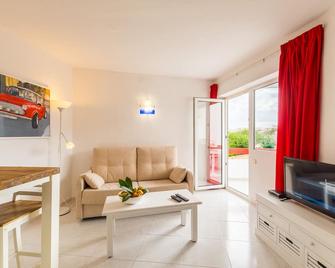 Apartamentos Mallorca Sl - Cala Millor - Wohnzimmer