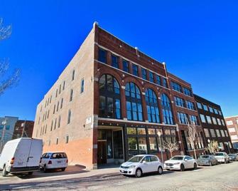 Retro Loft Spacious Street Car Access Rivermarket - Kansas City - Building