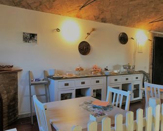 Il Contado Room And Breakfast - Castelfranco Emilia - Їдальня