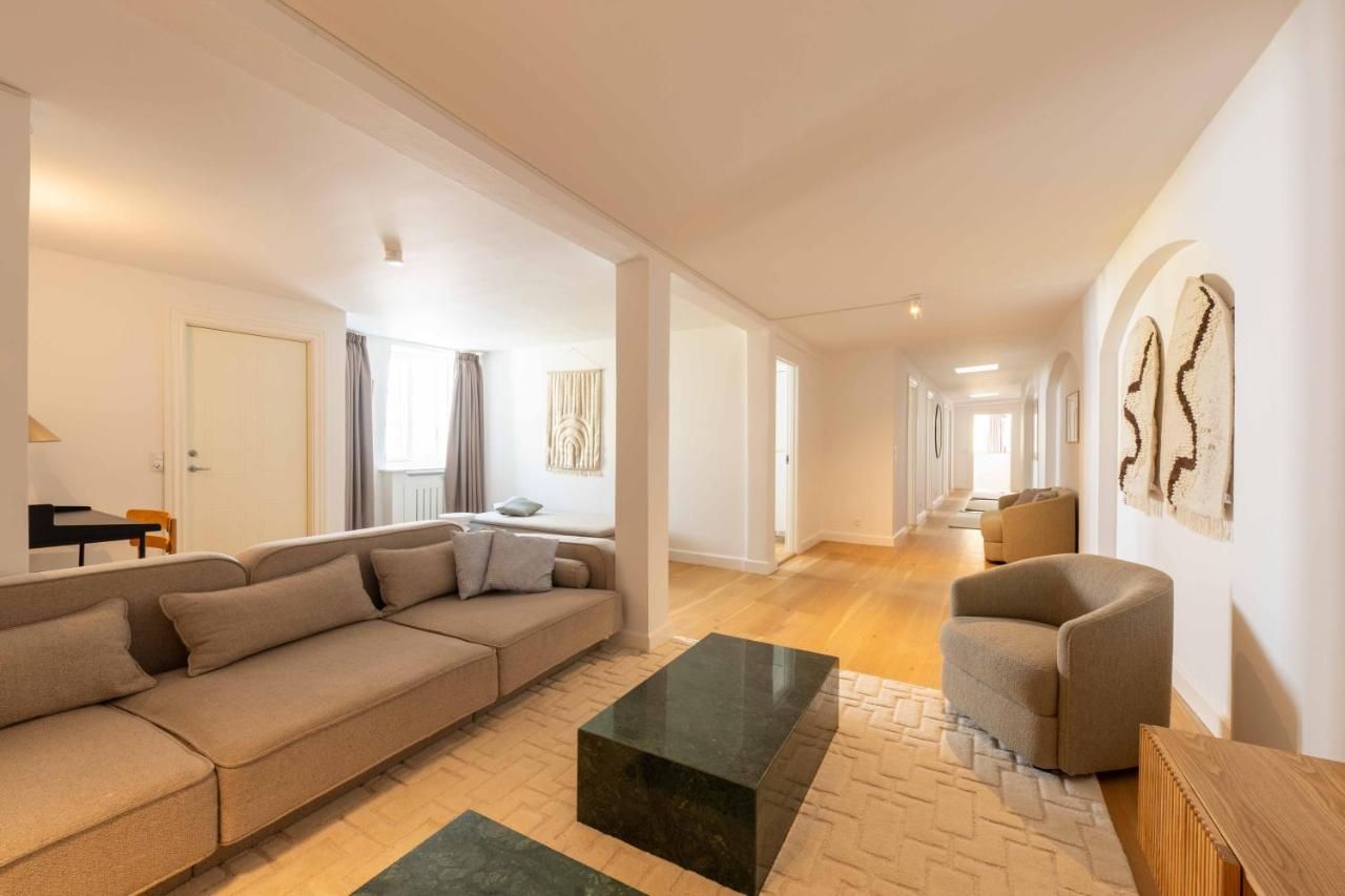 Family-Friendly Home for 10 in Prime Location – København