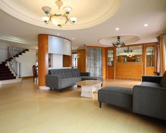 1st Choice Vacation Apartments at Marina Court Resort Resort - Kota Kinabalu - Lobby