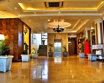 Heritage Luxury - Srinagar - Lobby