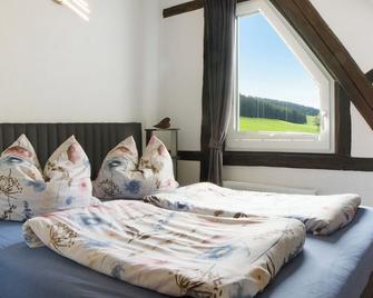 Apartment 'Ferienwohnung 2' with Shared Garden and Wi-Fi - Vöhrenbach - Habitación