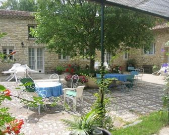 Moulin d'Antelon B&B - Crillon-le-Brave - Patio
