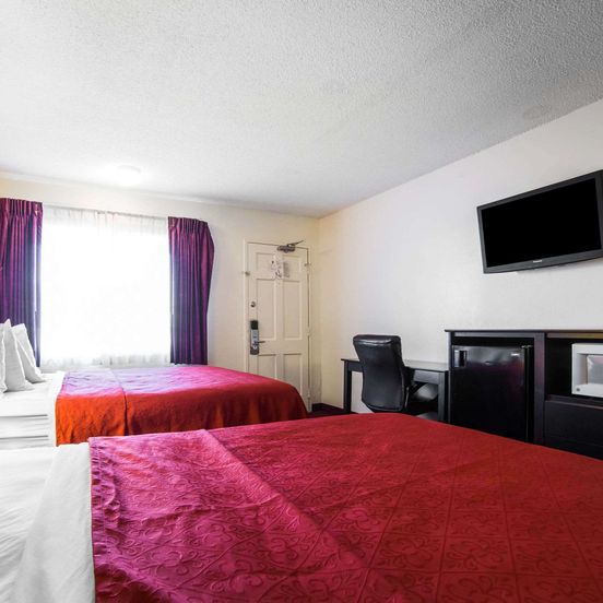 Bedroom view of Rodeway Inn Kingman Route 66