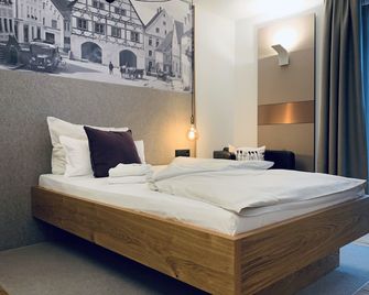 Stadthotel Kachelofen - Krumbach - Schlafzimmer