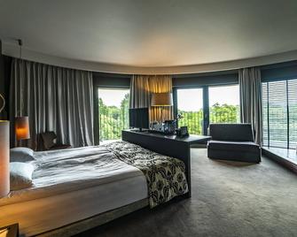 هوتل مودوس - فارنا - غرفة نوم