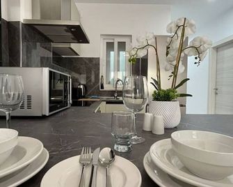 New Seaside-View Lux Apartment - Saint Paul’s Bay - Dining room