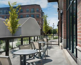 Homewood Suites by Hilton Portsmouth Downtown - Portsmouth - Balcony