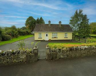 Primrose Cottage - Kinnitty - Building
