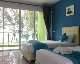 Greenseaview Resort - Bang Saphan - Schlafzimmer