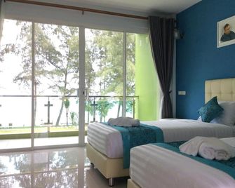 Greenseaview Resort - Bang Saphan - Bedroom