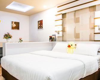 Sunset Residence Pinklao - Bangkok - Bedroom