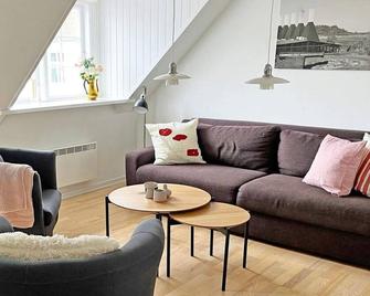 6 person holiday home in Svaneke - Svaneke - Living room