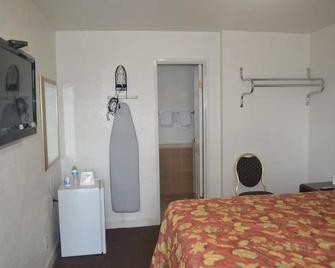 Searle Motel - לונג ביץ' - חדר שינה