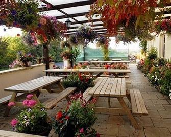 The Flying Fish Stables - Ilminster - Terasa