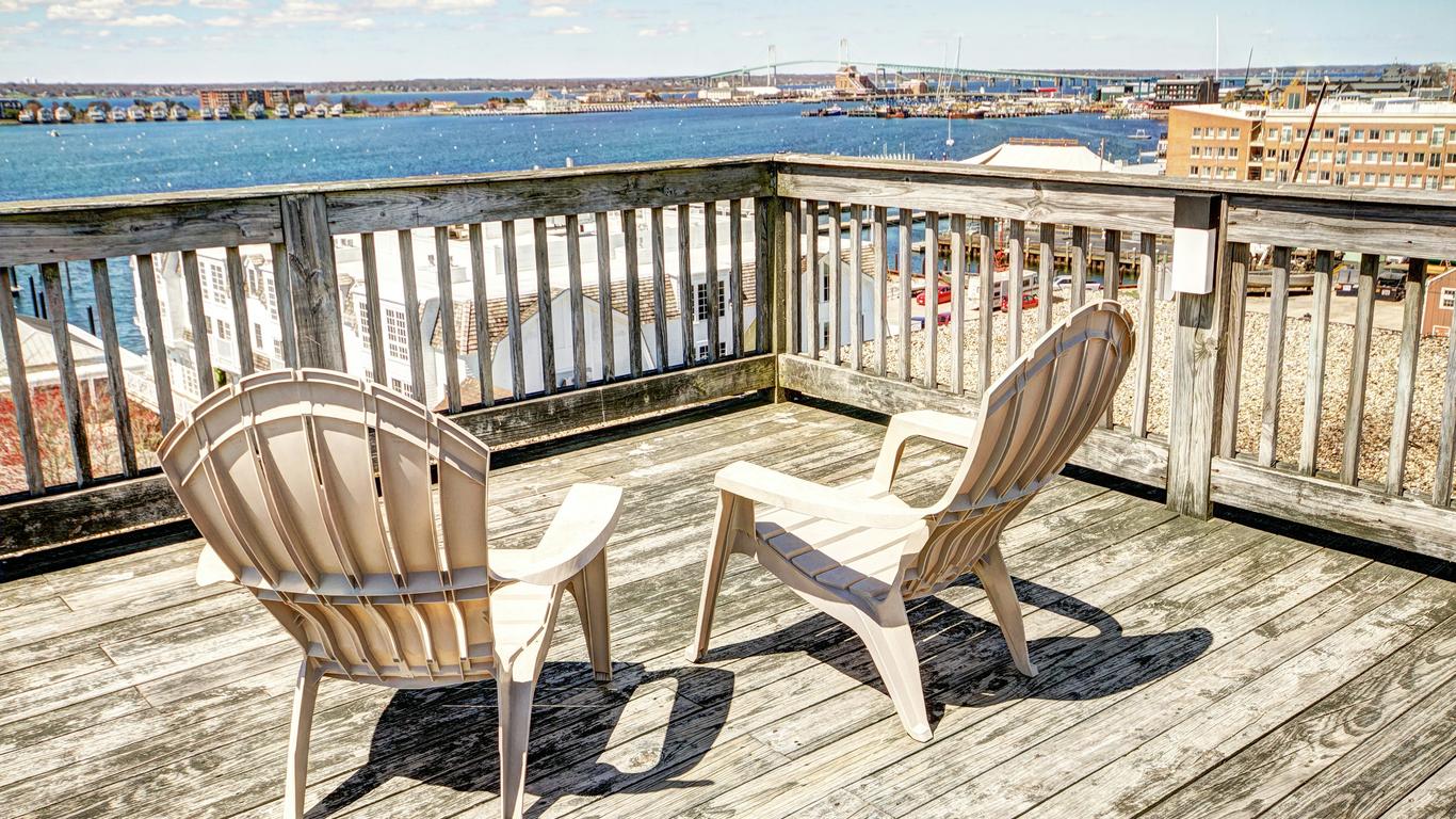 Wyndham Inn on the Harbor