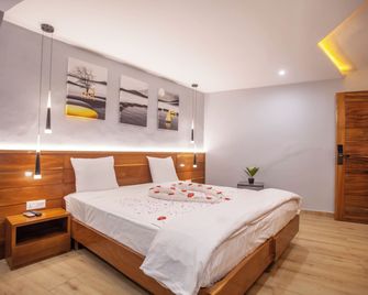 Les Flamboyants - Mbour