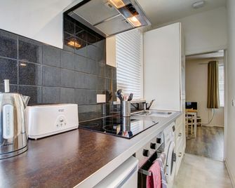 Apartment Caerlaverock Road - Prestwick - Kitchen