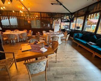 Cabana Sura Getilor Arinis - Voroneţ - Restaurante