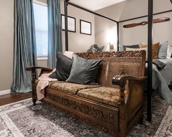 Skyline - Military/Family Friendly - Shiloh - Living room