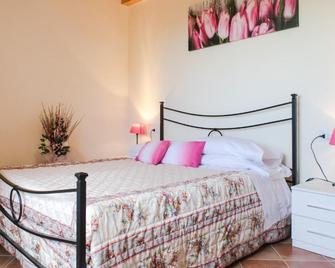 Residence Sant'Alessandro - Settecamini - Bedroom