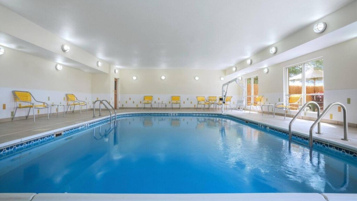 Comfort Inn & Suites