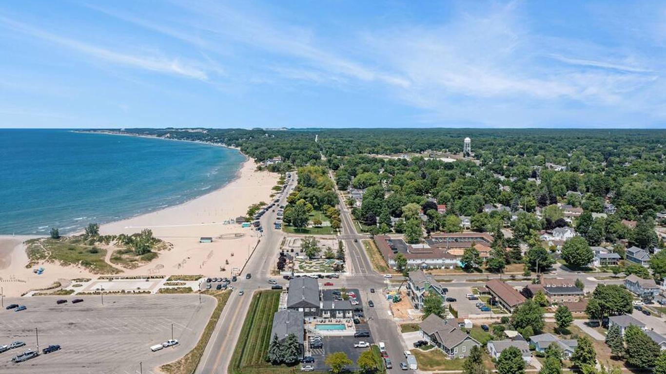 Snyders Shoreline Inn