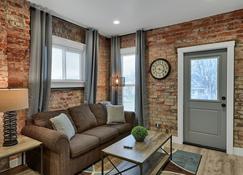 King Bed Work Or Relax 100 Mbps Fast Wifi Mountain Views - Salt Lake City