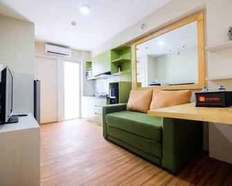 Connect To Pool 2br Apartment At Bassura - Yakarta - Sala de estar