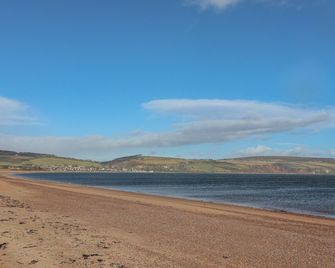 Taffs Barn - Fortrose - Beach