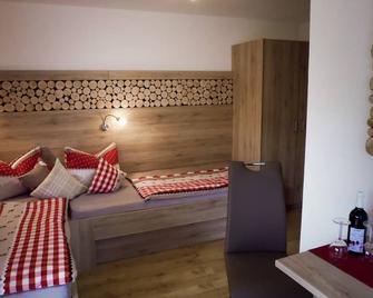 Gemütliches Einzimmerappartement (35 2) mit Küchenzeile im Altmühltal - Kelheim