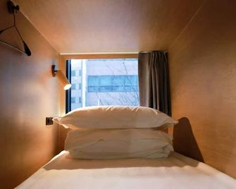 L Young Inn Capsule Hotel Myeongdong - Seoul